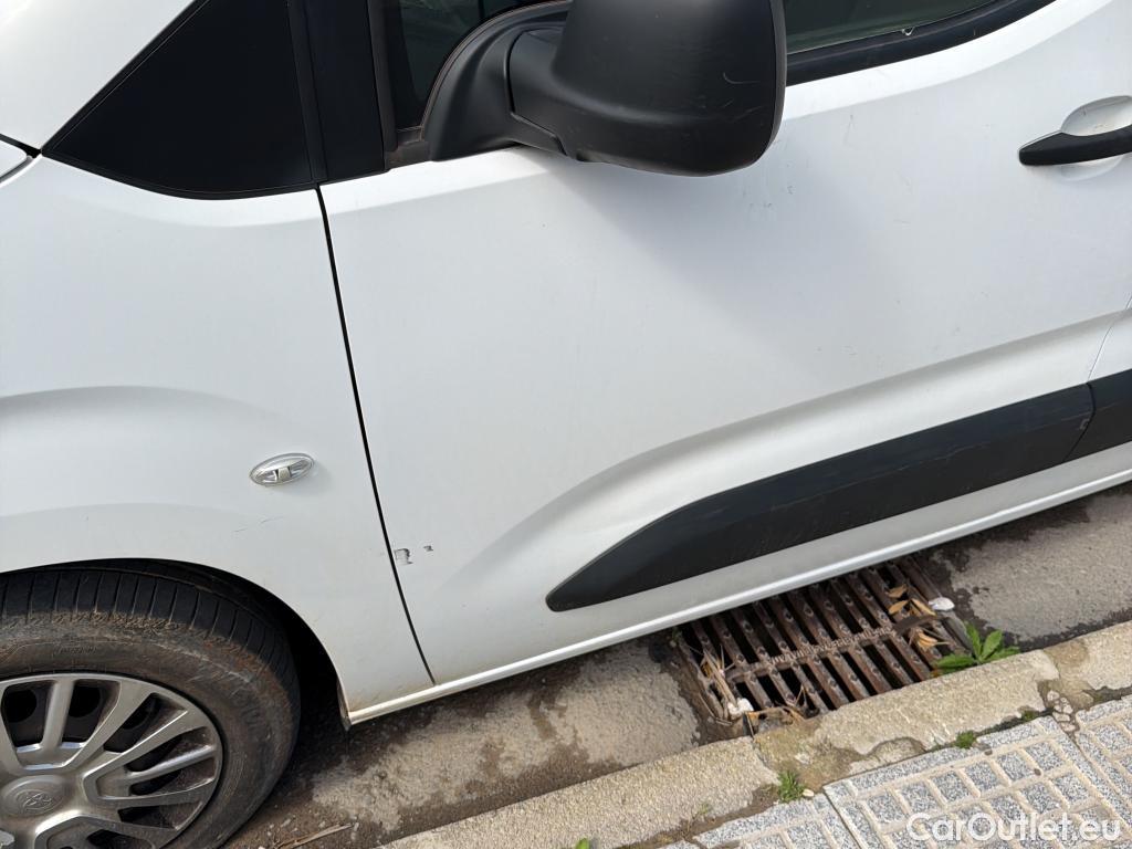  Toyota  Proace TOYOTA  City / 2020 / 4P / combi 1.5D 75kW (100CV) GX L1 (CX) #16