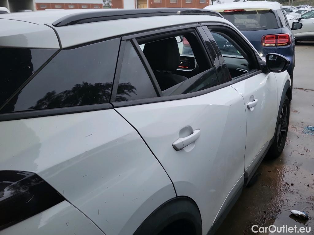  Peugeot  2008 PEUGEOT  / 2019 / 5P / todoterreno Allure BlueHDI 81kW (110CV) #4