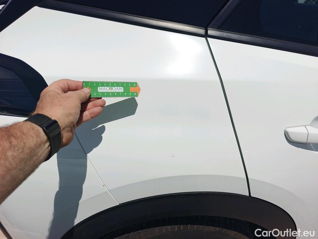  Peugeot  2008 PEUGEOT  / 2019 / 5P / todoterreno Active Puretech 100 S&S BVM6 #28