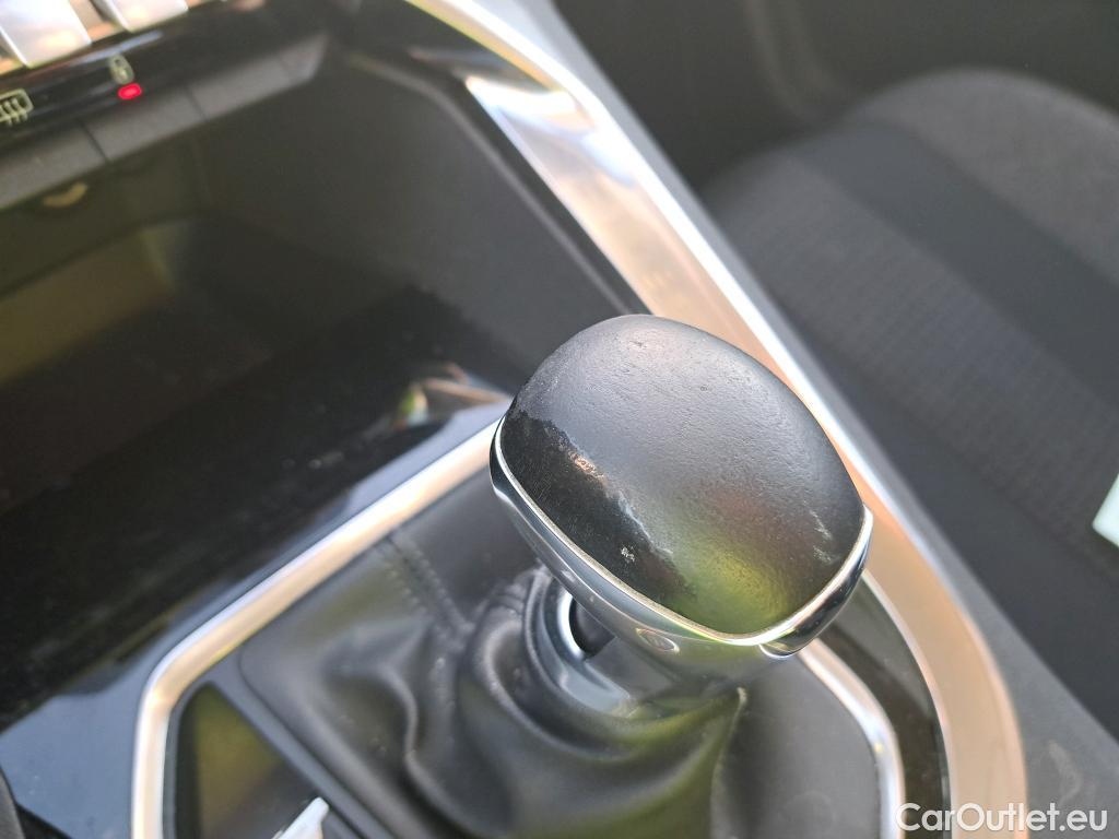  Peugeot  3008 PEUGEOT  / 2020 / 5P / todoterreno 1.5 BlueHDi 96kW (130CV) S&S Active Pack #29