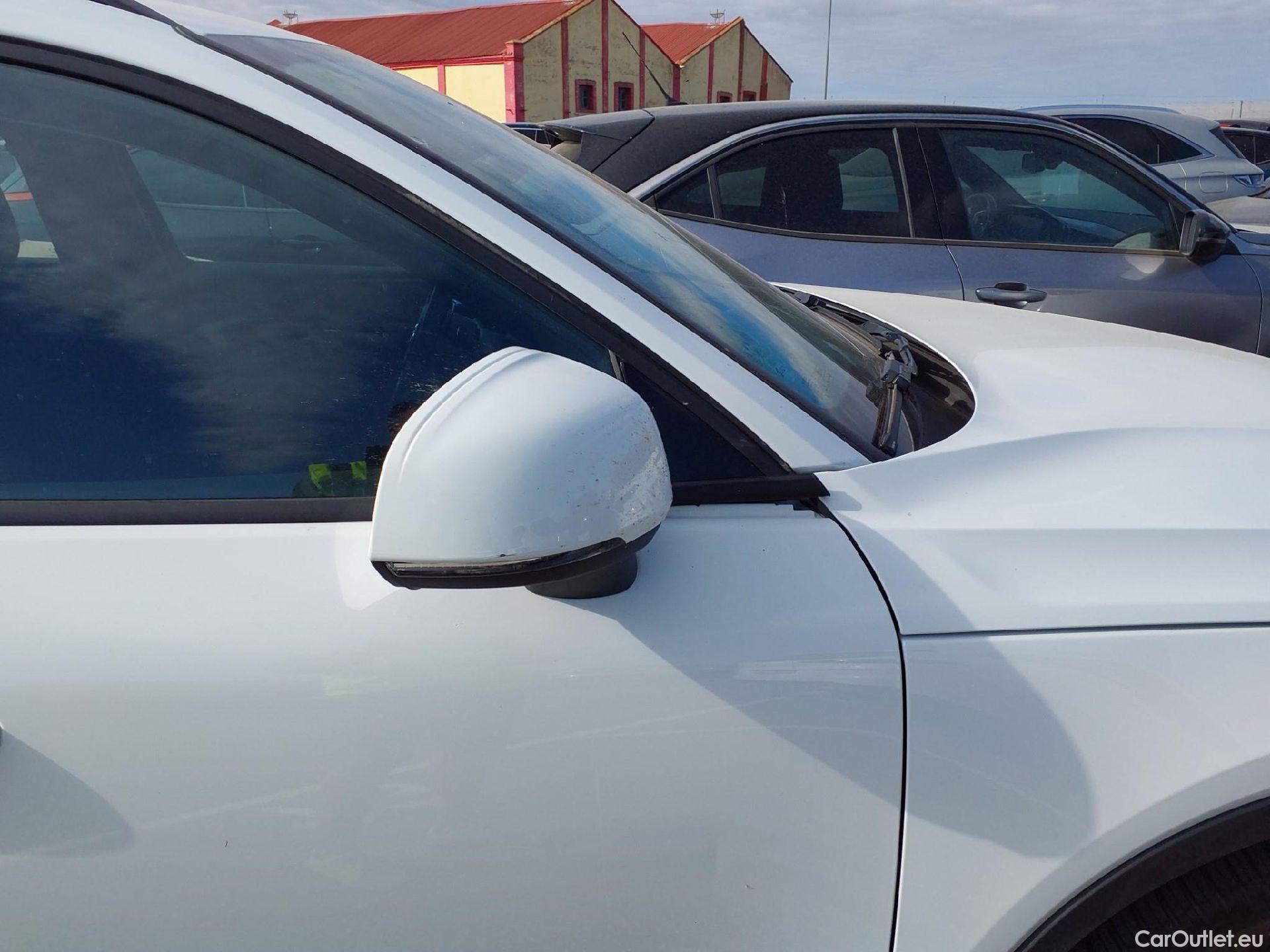  Volvo  XC 40 VOLVO XC40 1.5 T2 Momentum Core 130 CV #17