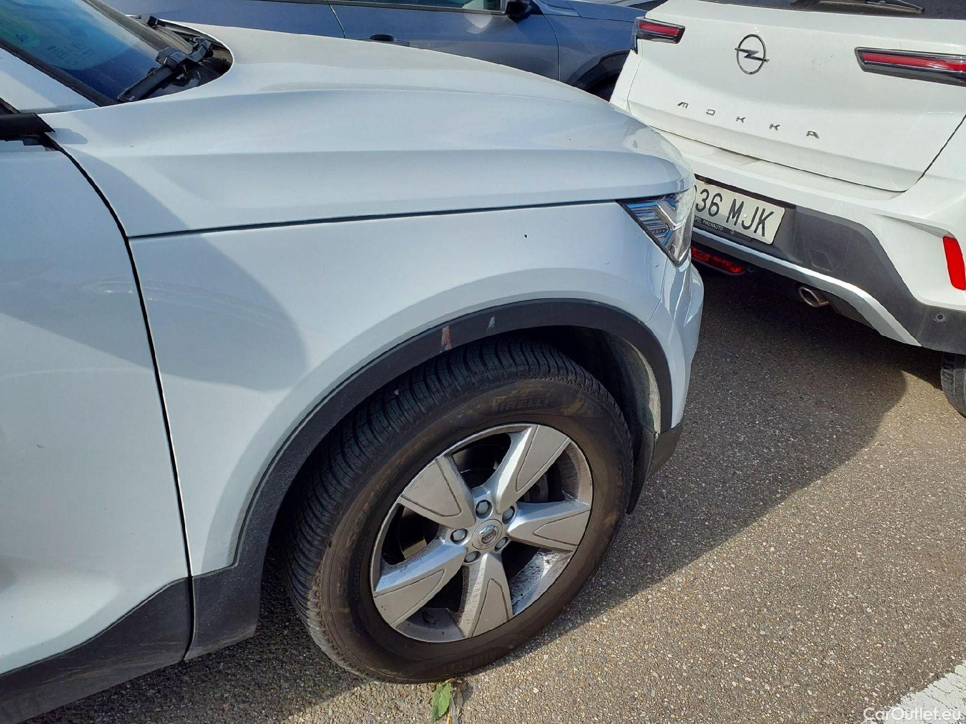  Volvo  XC 40 VOLVO XC40 1.5 T2 Momentum Core 130 CV #18