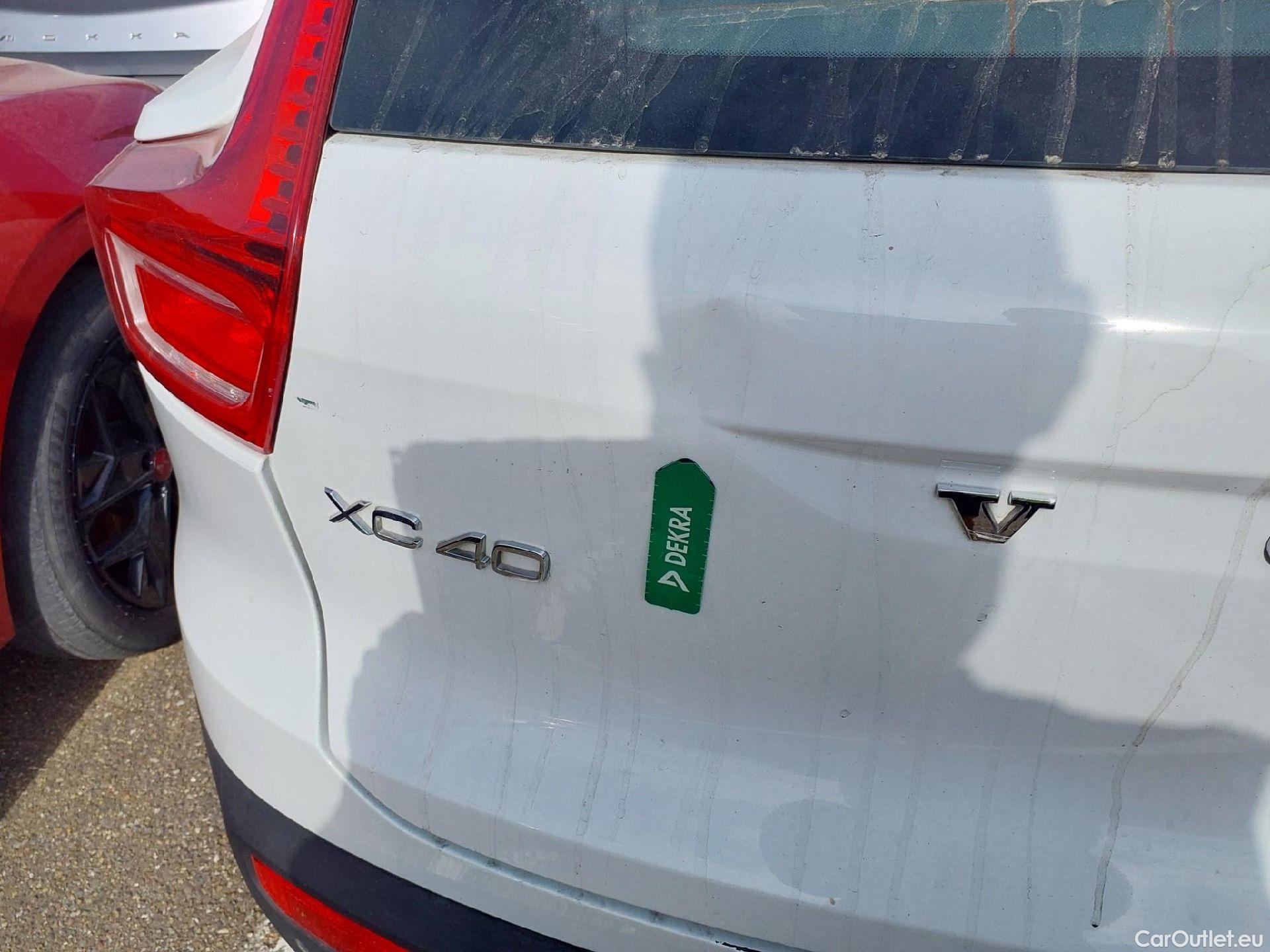  Volvo  XC 40 VOLVO XC40 1.5 T2 Momentum Core 130 CV #12