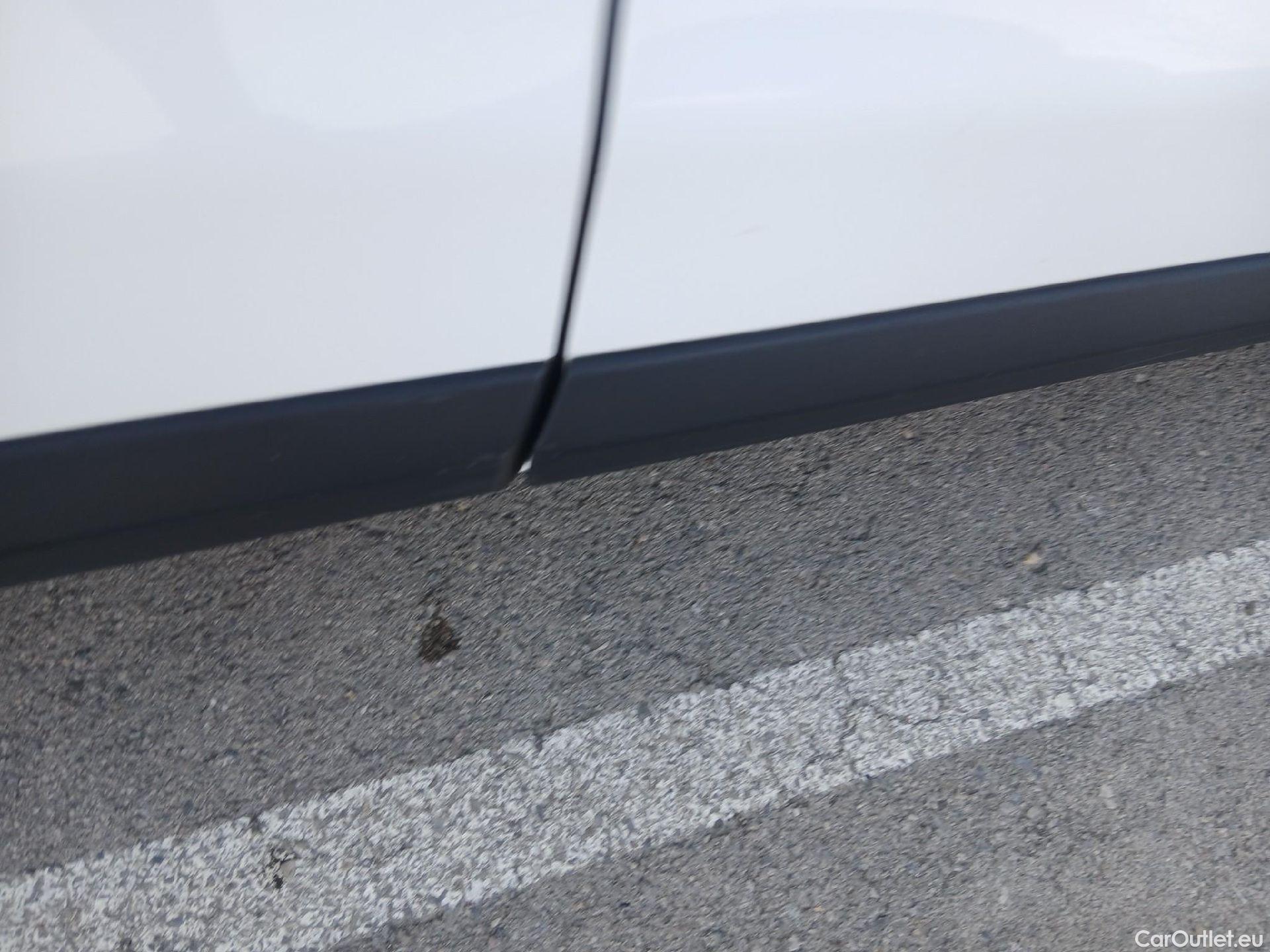  Opel  Vivaro OPEL  / 2019 / 4P / furgón 1.5 Diésel 88kW (120CV) M Std Select #28