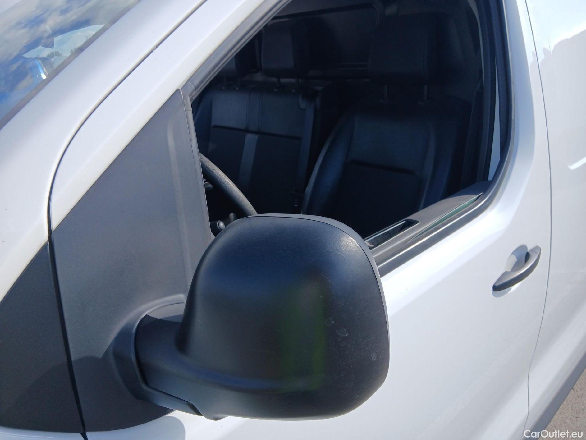  Opel  Vivaro OPEL  / 2019 / 4P / furgón 1.5 Diésel 88kW (120CV) M Std Select #9