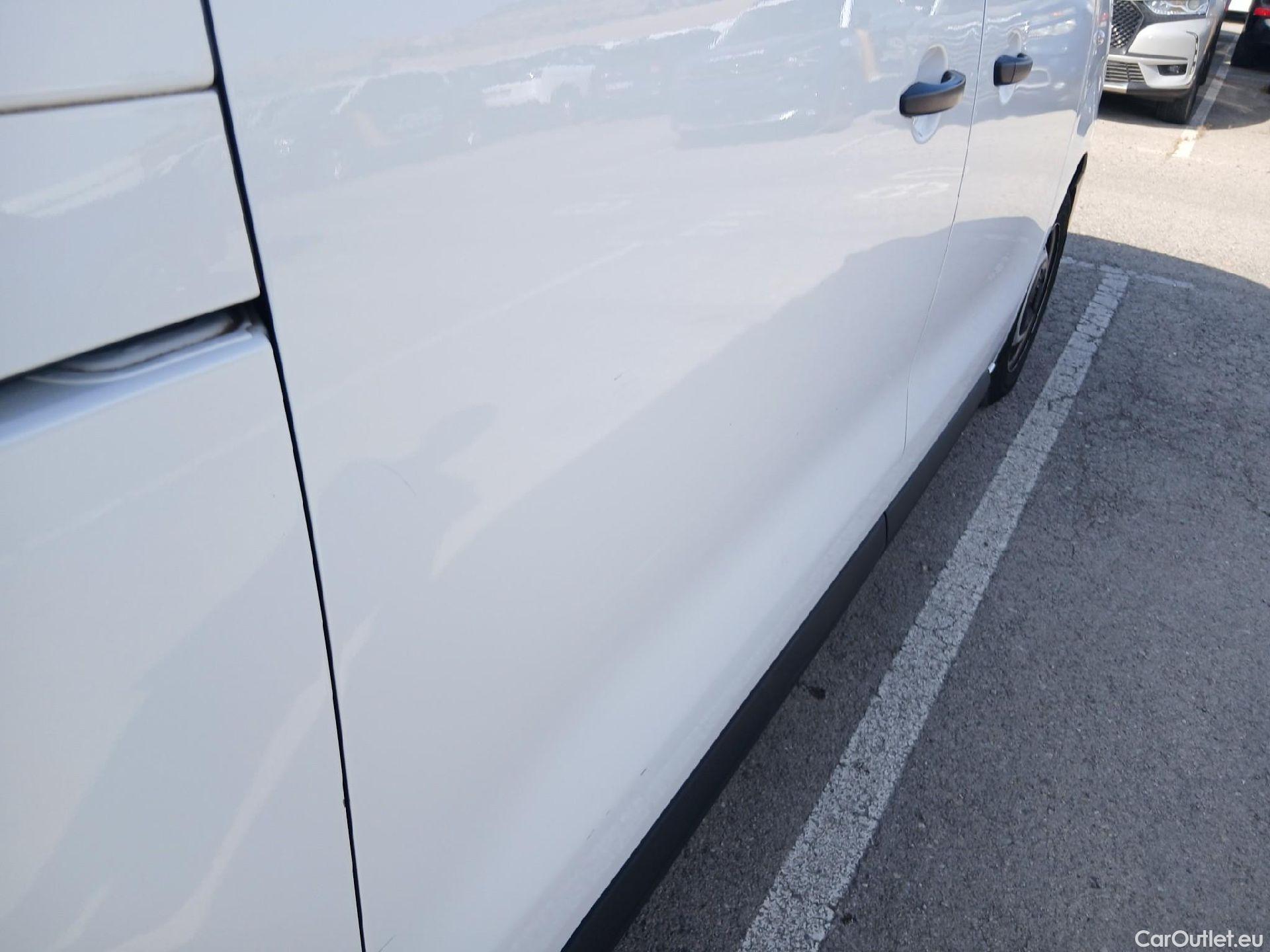  Opel  Vivaro OPEL  / 2019 / 4P / furgón 1.5 Diésel 88kW (120CV) M Std Select #23