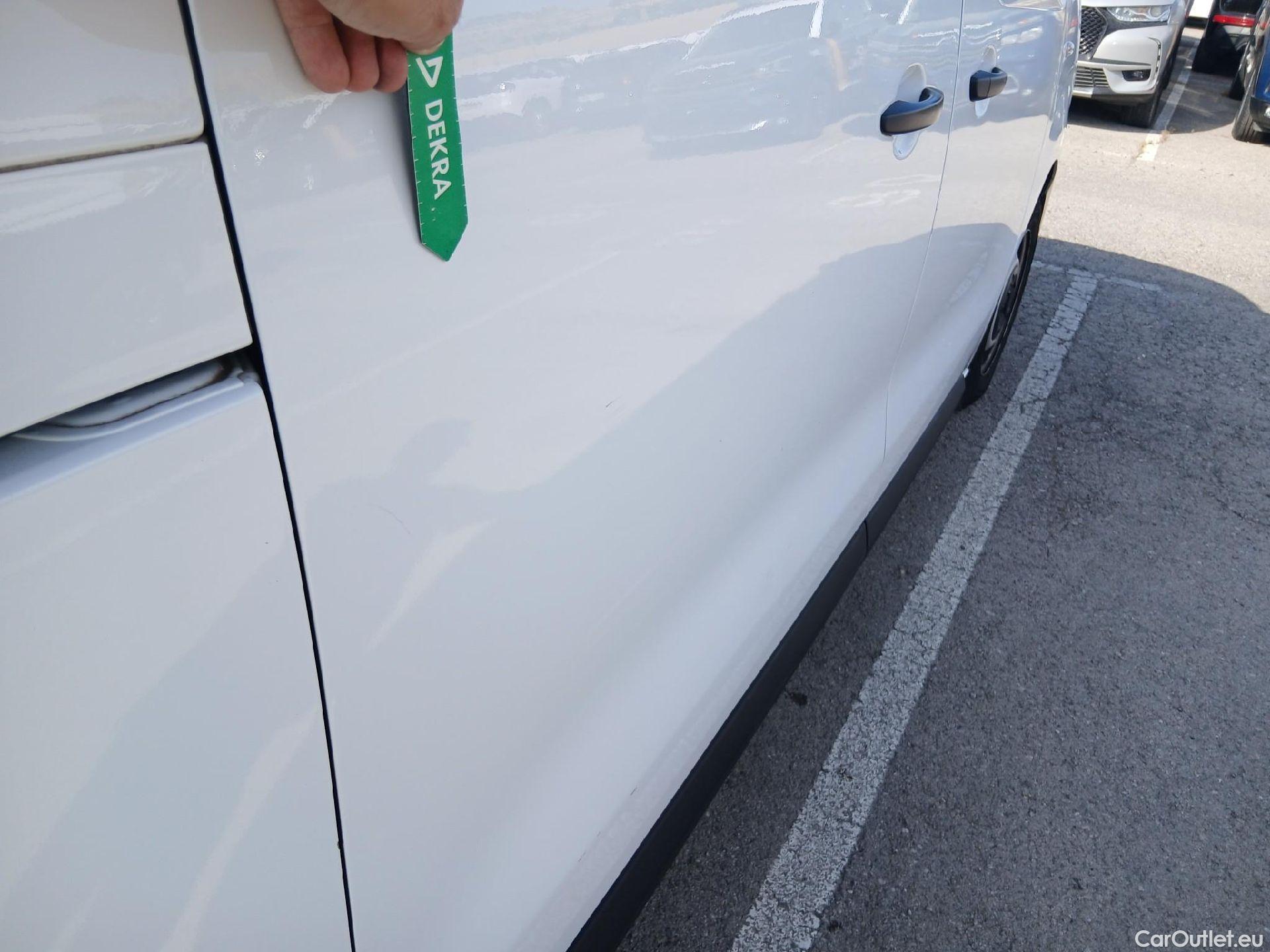  Opel  Vivaro OPEL  / 2019 / 4P / furgón 1.5 Diésel 88kW (120CV) M Std Select #22