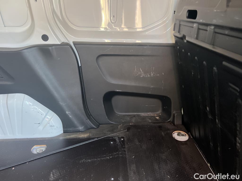  Citroen  Berlingo CITROEN  / 2018 / 4P / furgón derivado de turismo Talla M BlueHDi 100 CLUB #17