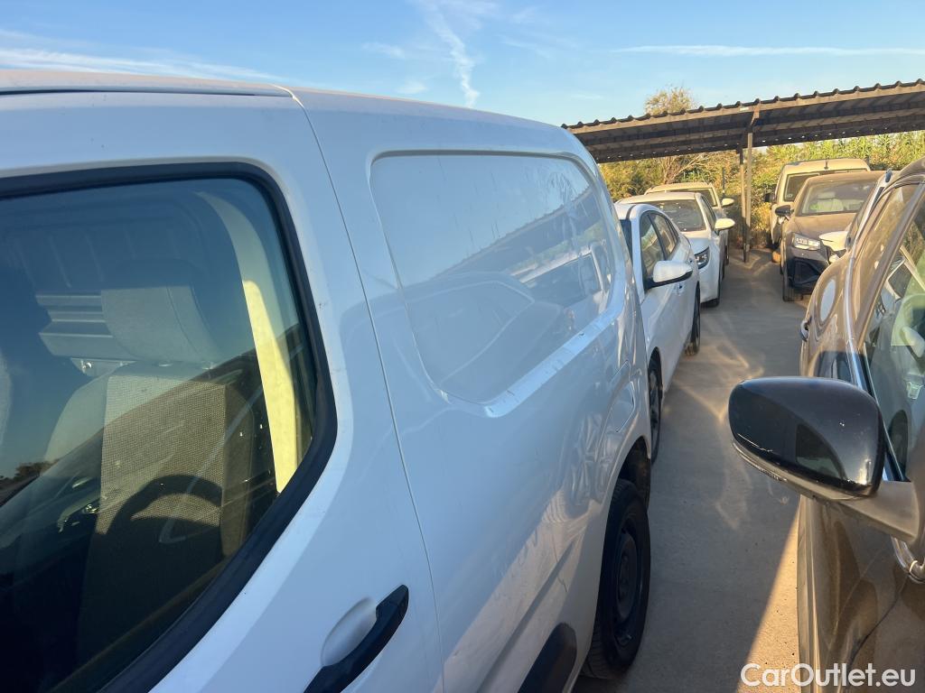 Citroen  Berlingo CITROEN  / 2018 / 4P / furgón derivado de turismo Talla M BlueHDi 100 CLUB #10
