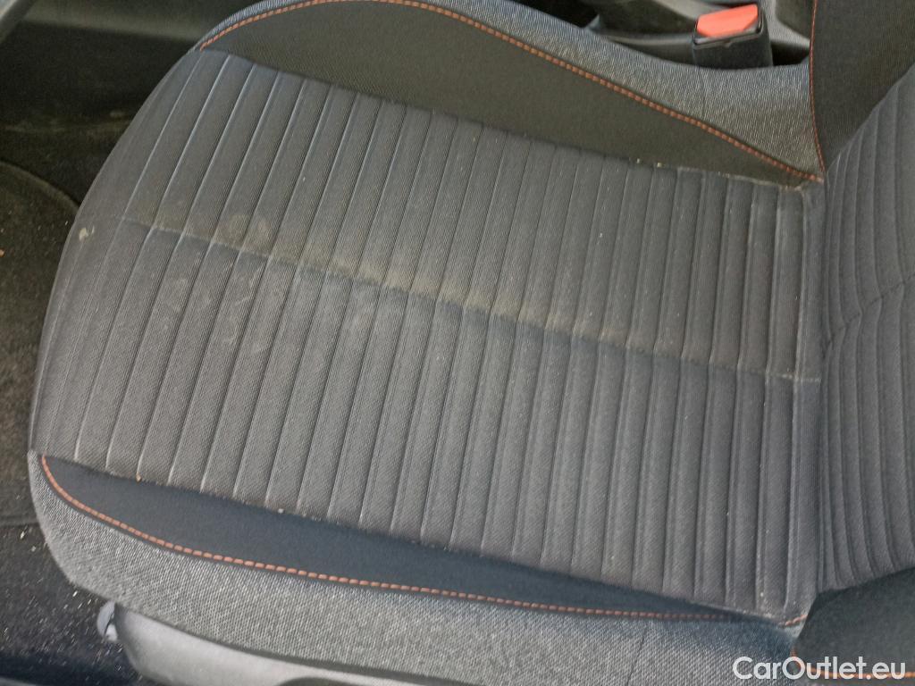  Peugeot  2008 PEUGEOT  / 5P / Active Pack BlueHDI 130 CV EAT8 #3
