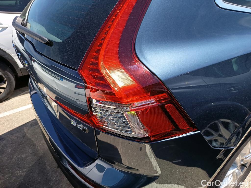  Volvo  XC60 VOLVO  / 2017 / 5P / todoterreno 2.0 B4 D AWD Business Plus Auto #1