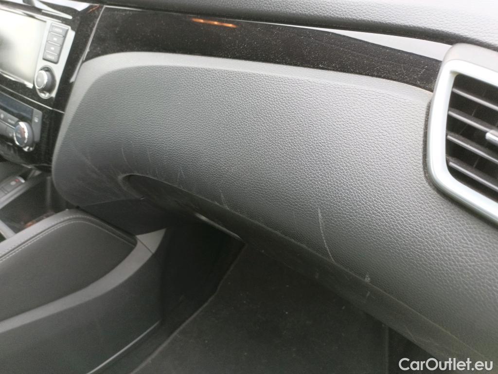  Nissan  Qashqai NISSAN  / 2017 / 5P / todoterreno DIG-T 103 kW (140 CV) E6D ACENTA (AC) #3