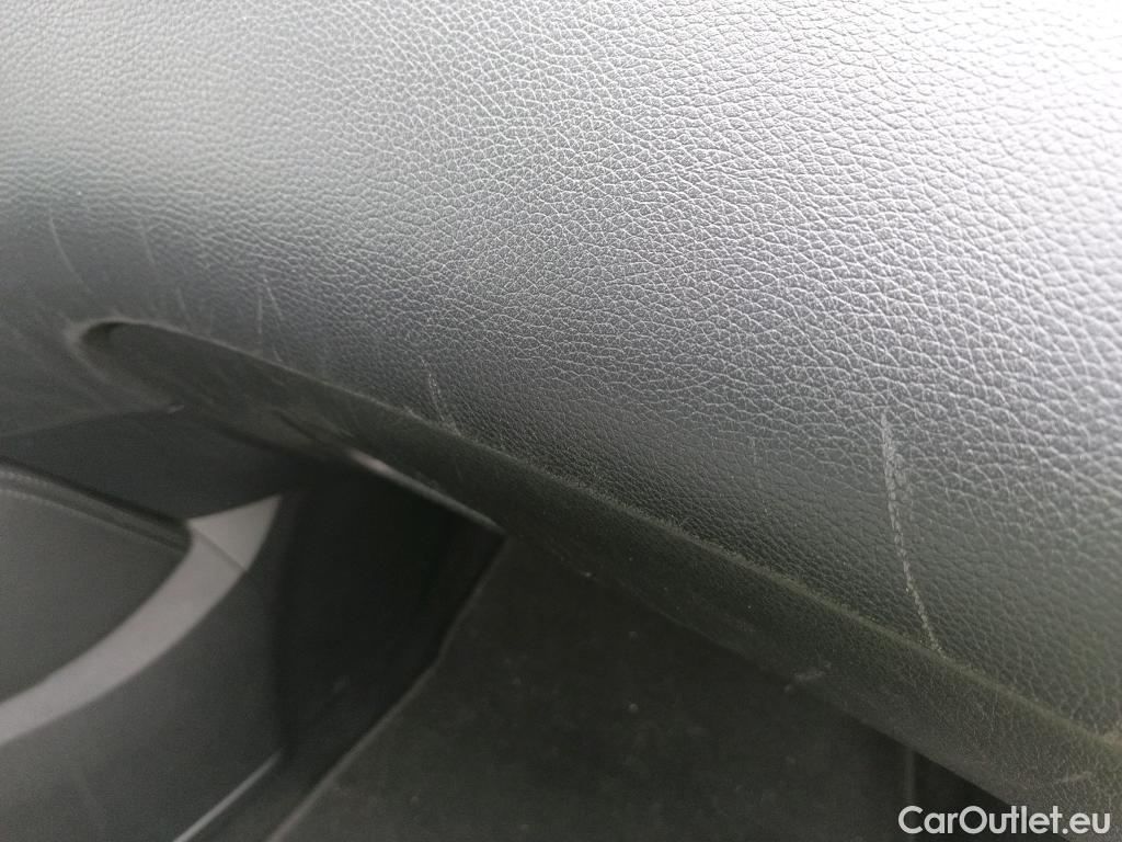  Nissan  Qashqai NISSAN  / 2017 / 5P / todoterreno DIG-T 103 kW (140 CV) E6D ACENTA (AC) #4