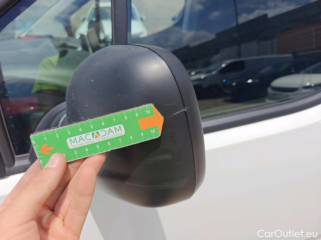  Citroen  Berlingo CITROEN  / 2018 / 4P / furgón derivado de turismo Talla M BlueHDi 100 CLUB #64