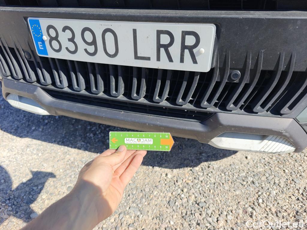  Citroen  C3 CITROEN  Aircross / 2021 / 5P / todoterreno PureTech 96kW (130CV) S&S EAT6 Shine  #41