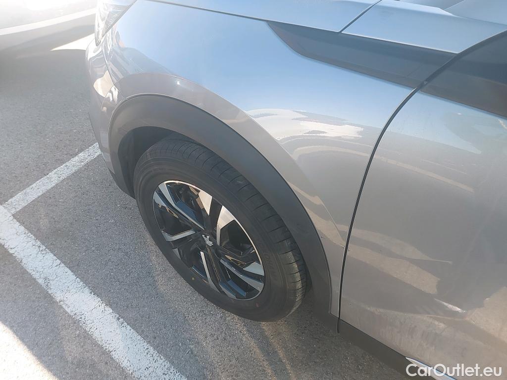  Peugeot  2008 PEUGEOT  / 2019 / 5P / todoterreno Allure BlueHDI 130 S&S EAT8 (Partners) #30