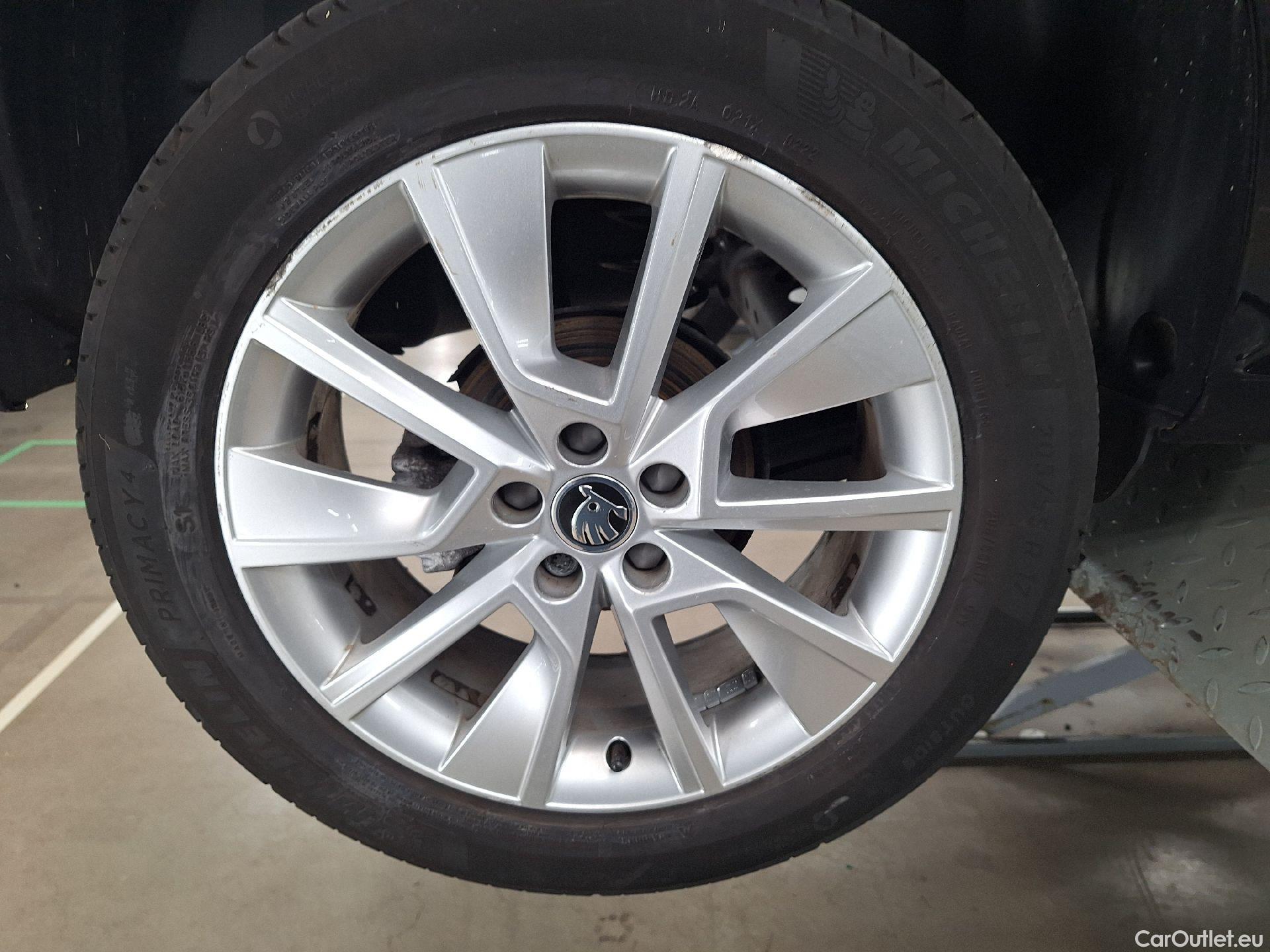  Skoda  KAMIQ Skoda,  '19, Skoda  1.0 TSI 81kW DSG7 Clever 5d #35