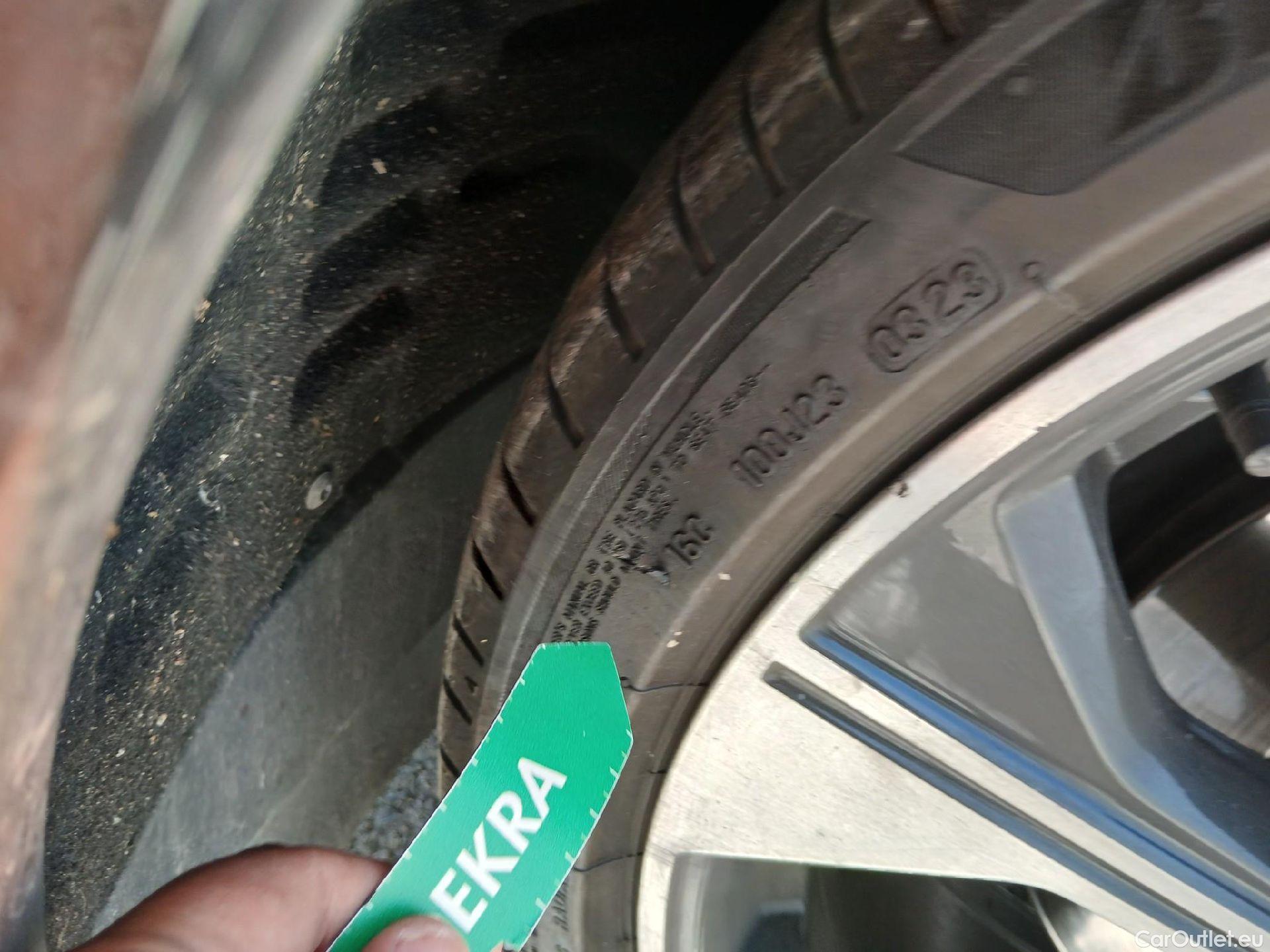  Audi  Q5 AUDI  / 2020 / 5P / todoterreno S Line 55 TFSI e quattro-ultra #17
