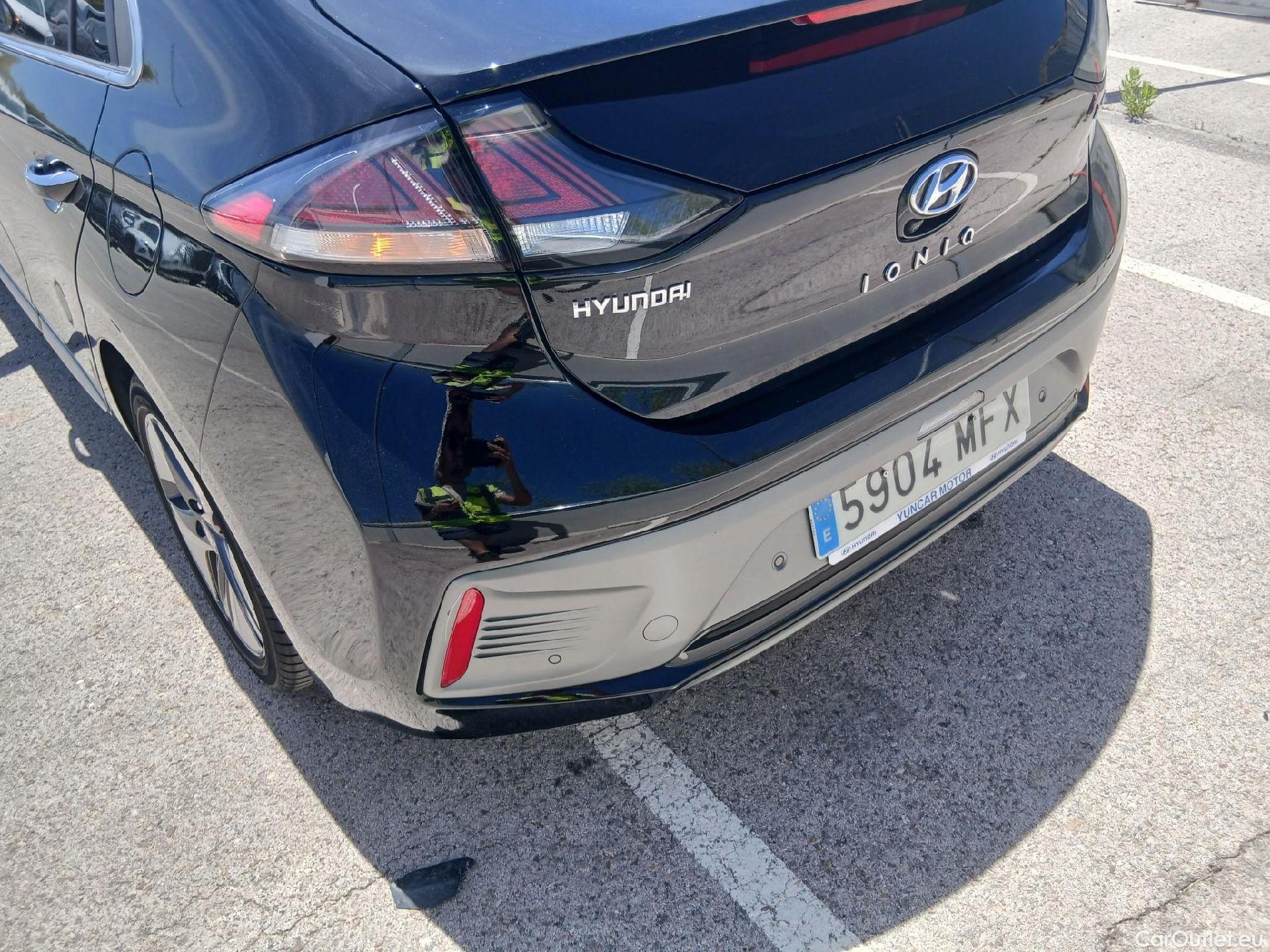 Hyundai   Ioniq HYUNDAI / 5P / 1.6 GDI HEV Tecno DCT 140 Cv #17