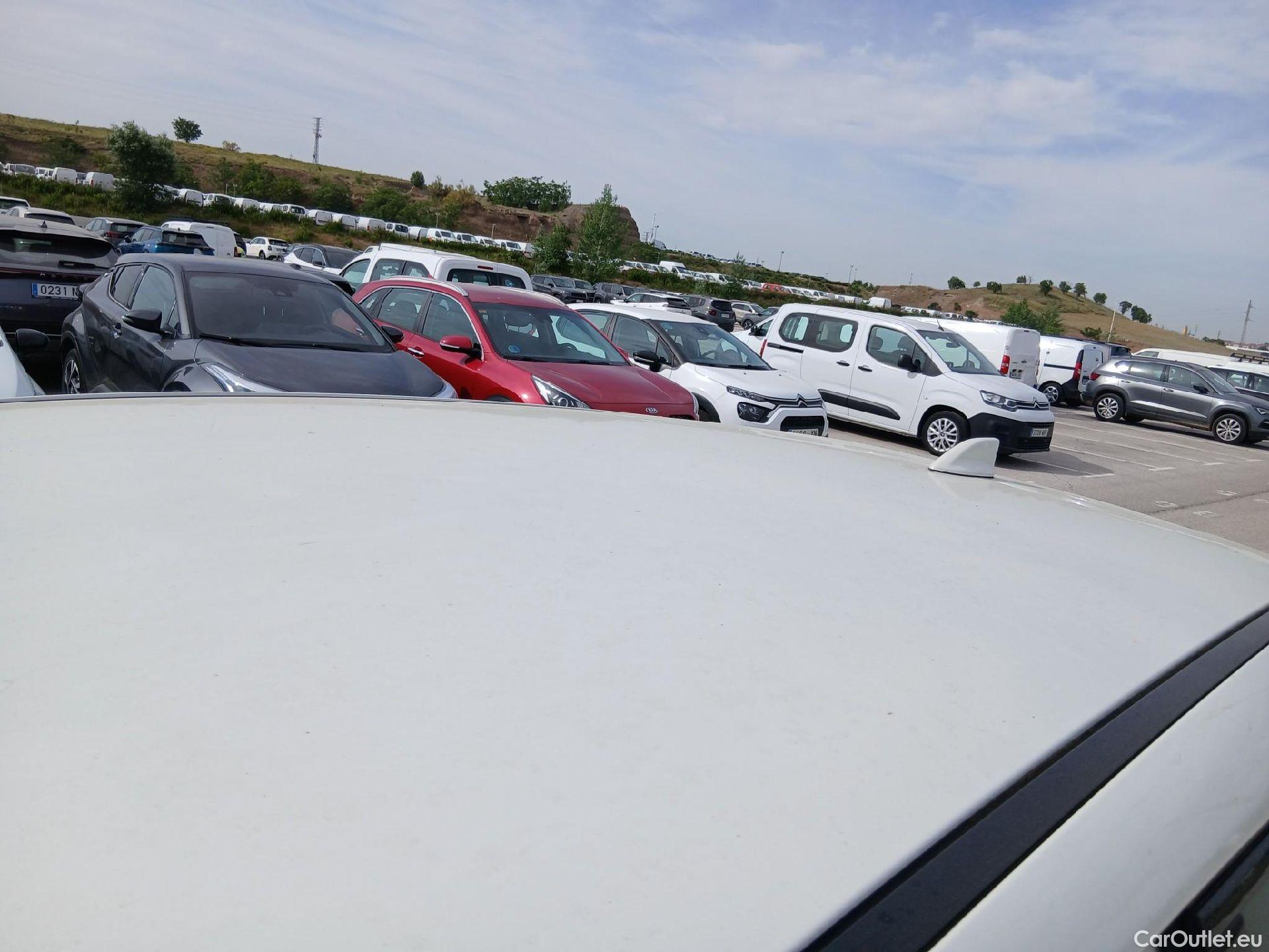  Nissan  Qashqai NISSAN  / 2021 / 5P / todoterreno DIG-T 116kW (158CV) mHEV Xtronic Acenta (AC2) #14