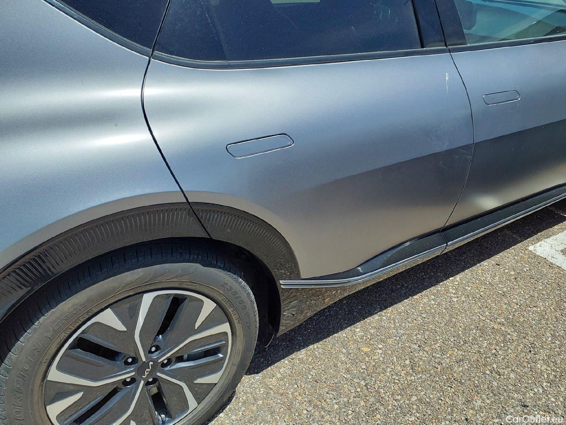  KIA  Ev6 KIA  / 2021 / 5P / todoterreno Air 58kWh 125kW RWD #28