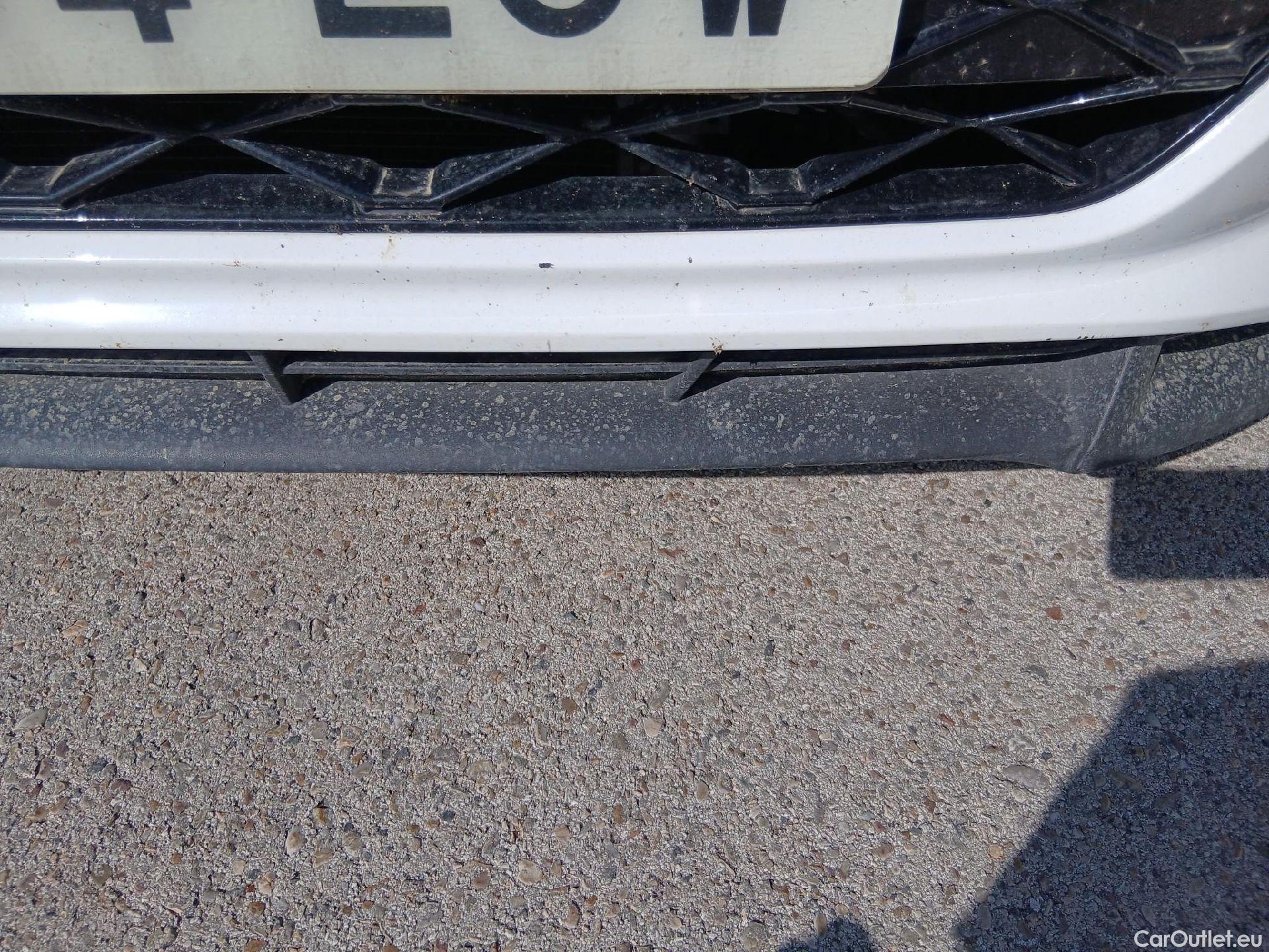  Hyundai  i20 HYUNDAI  / 5P / 1.0 TGDI 100 CV Essence #7