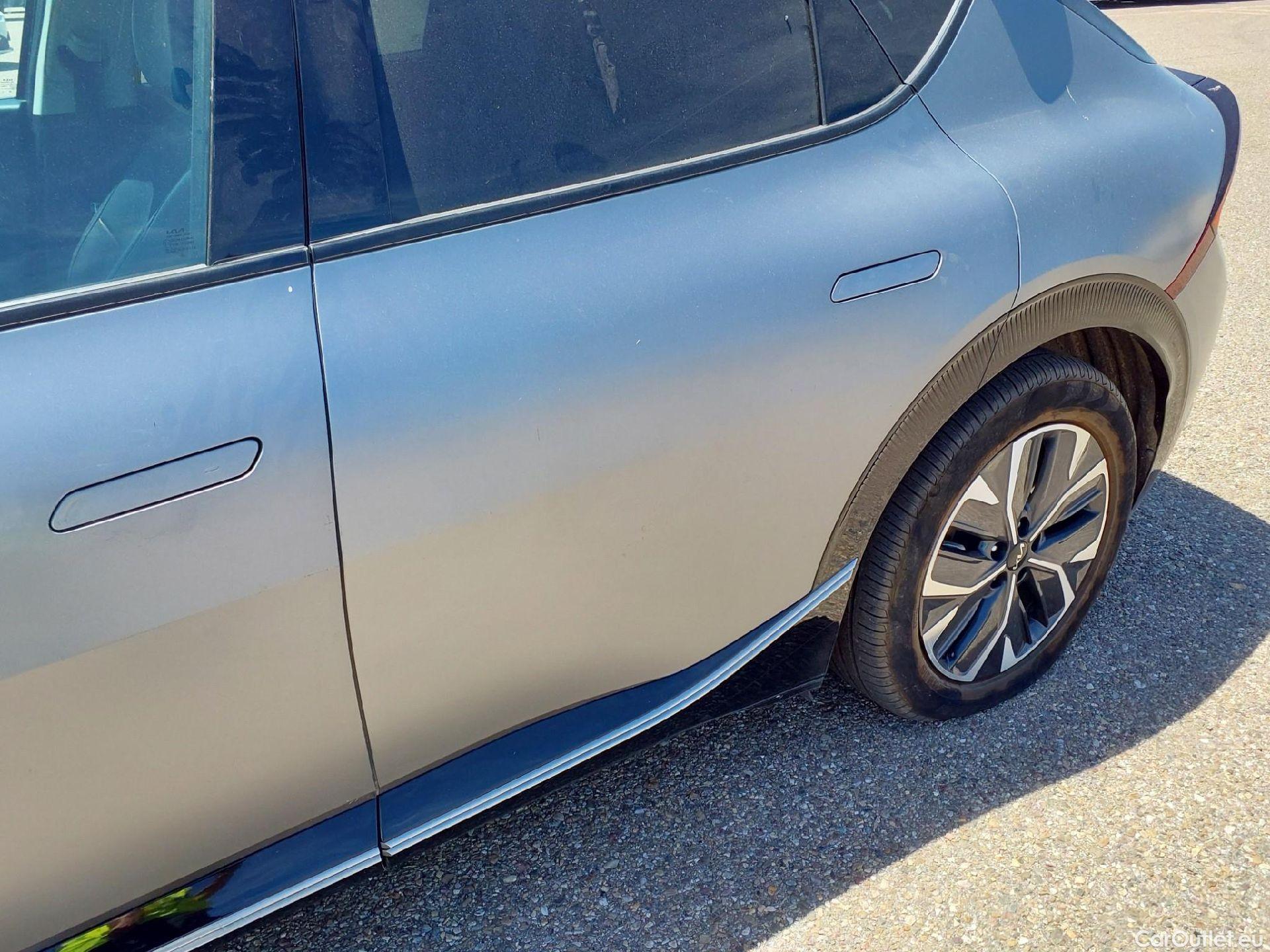  KIA  Ev6 KIA  / 2021 / 5P / todoterreno Air 58kWh 125kW RWD #24