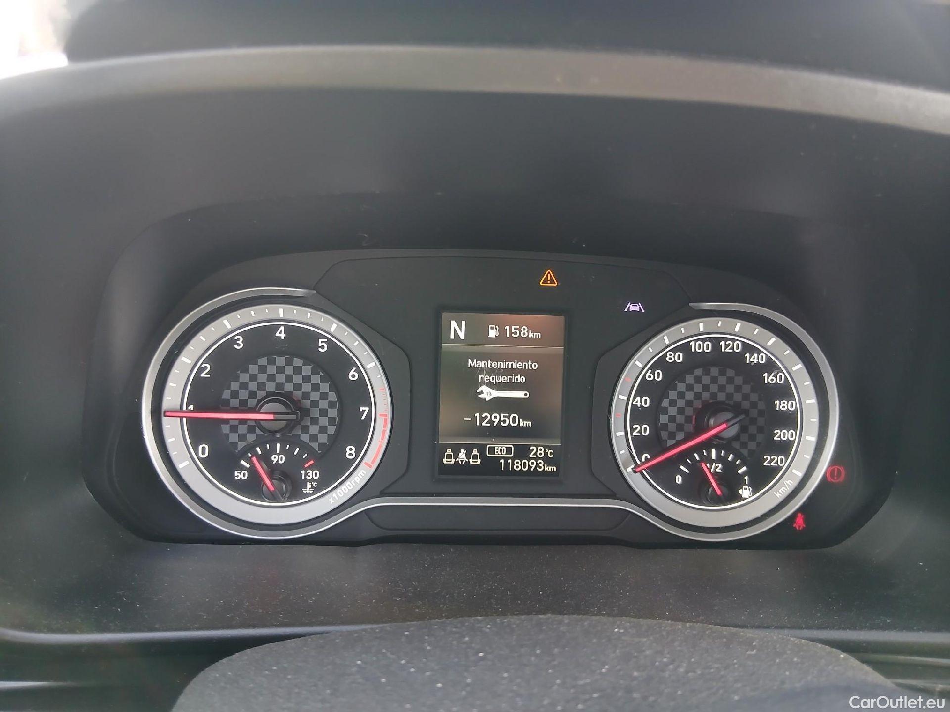  Hyundai  i20 HYUNDAI  / 5P / 1.0 TGDI 100 CV Essence #2