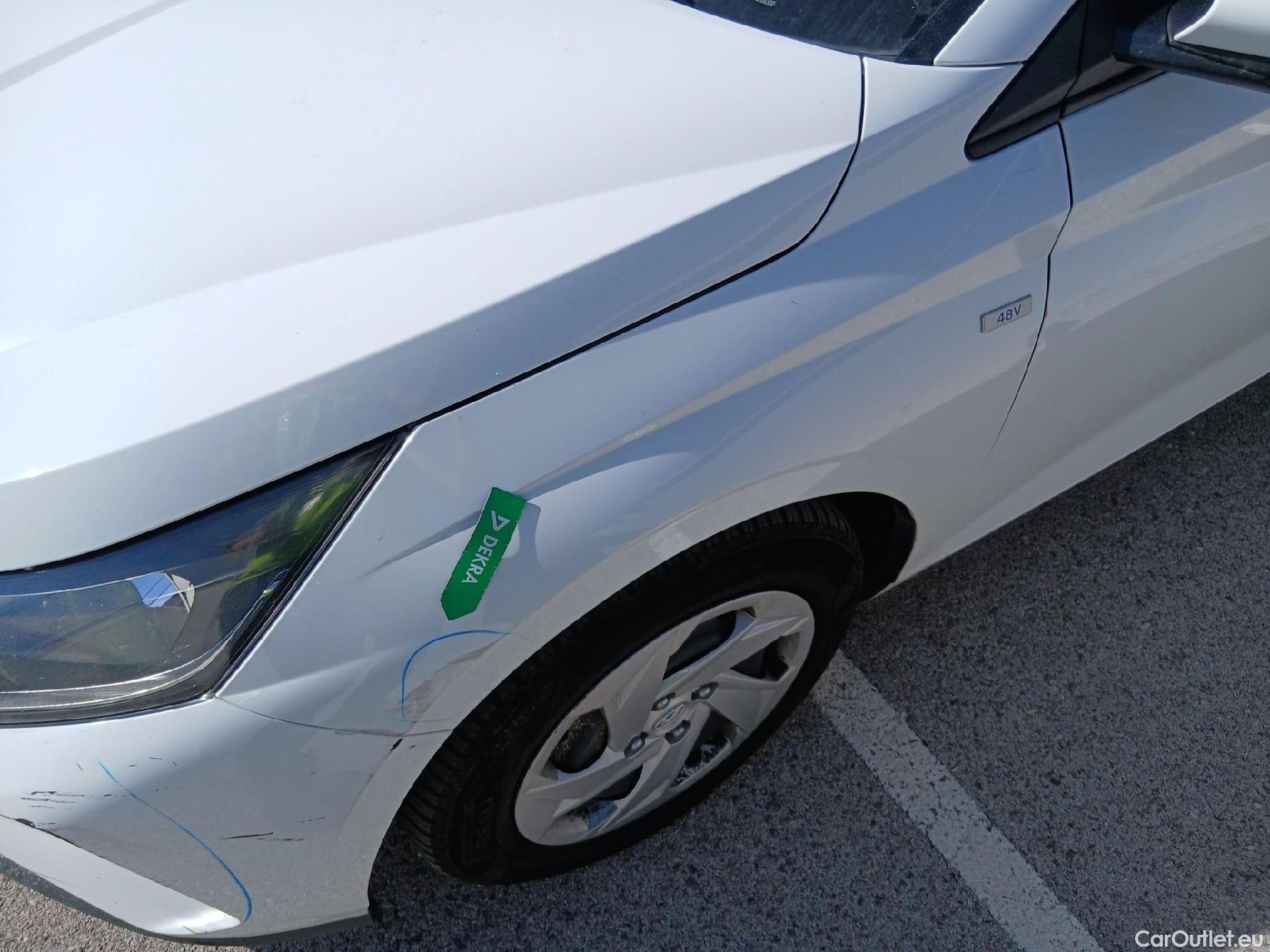  Hyundai  i20 HYUNDAI  / 5P / 1.0 TGDI 100 CV Essence #8