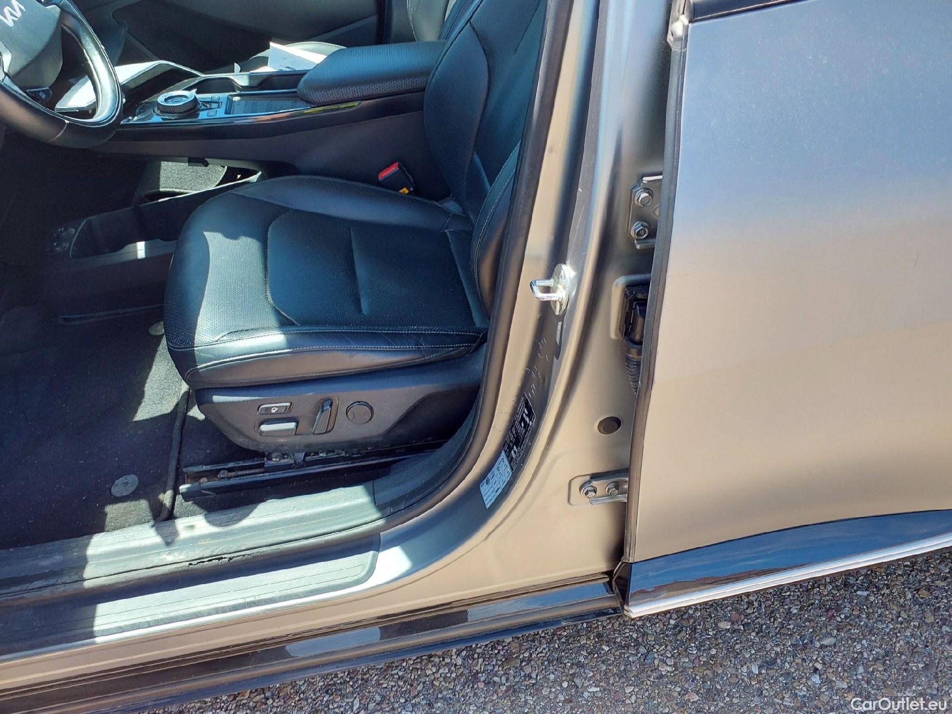  KIA  Ev6 KIA  / 2021 / 5P / todoterreno Air 58kWh 125kW RWD #16