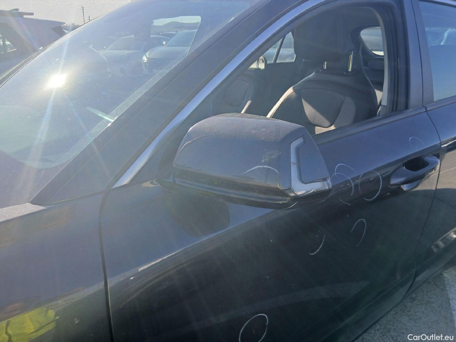  KIA  Niro KIA  / 2022 / 5P / crossover 1.6 GDi HEV 104kW (141CV) Drive #16