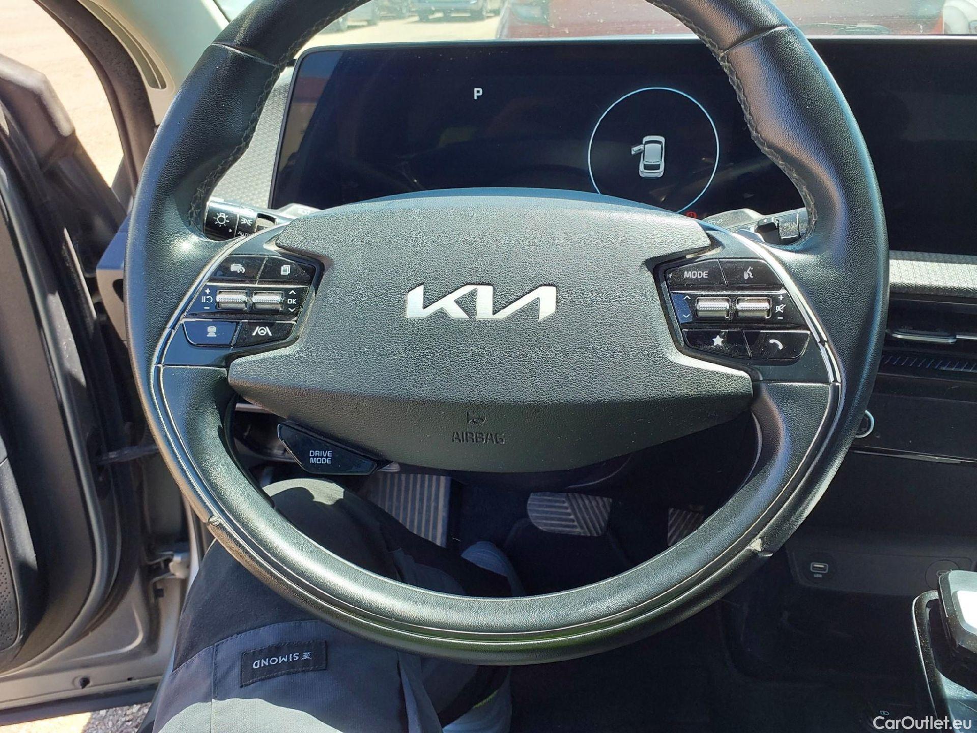  KIA  Ev6 KIA  / 2021 / 5P / todoterreno Air 58kWh 125kW RWD #11