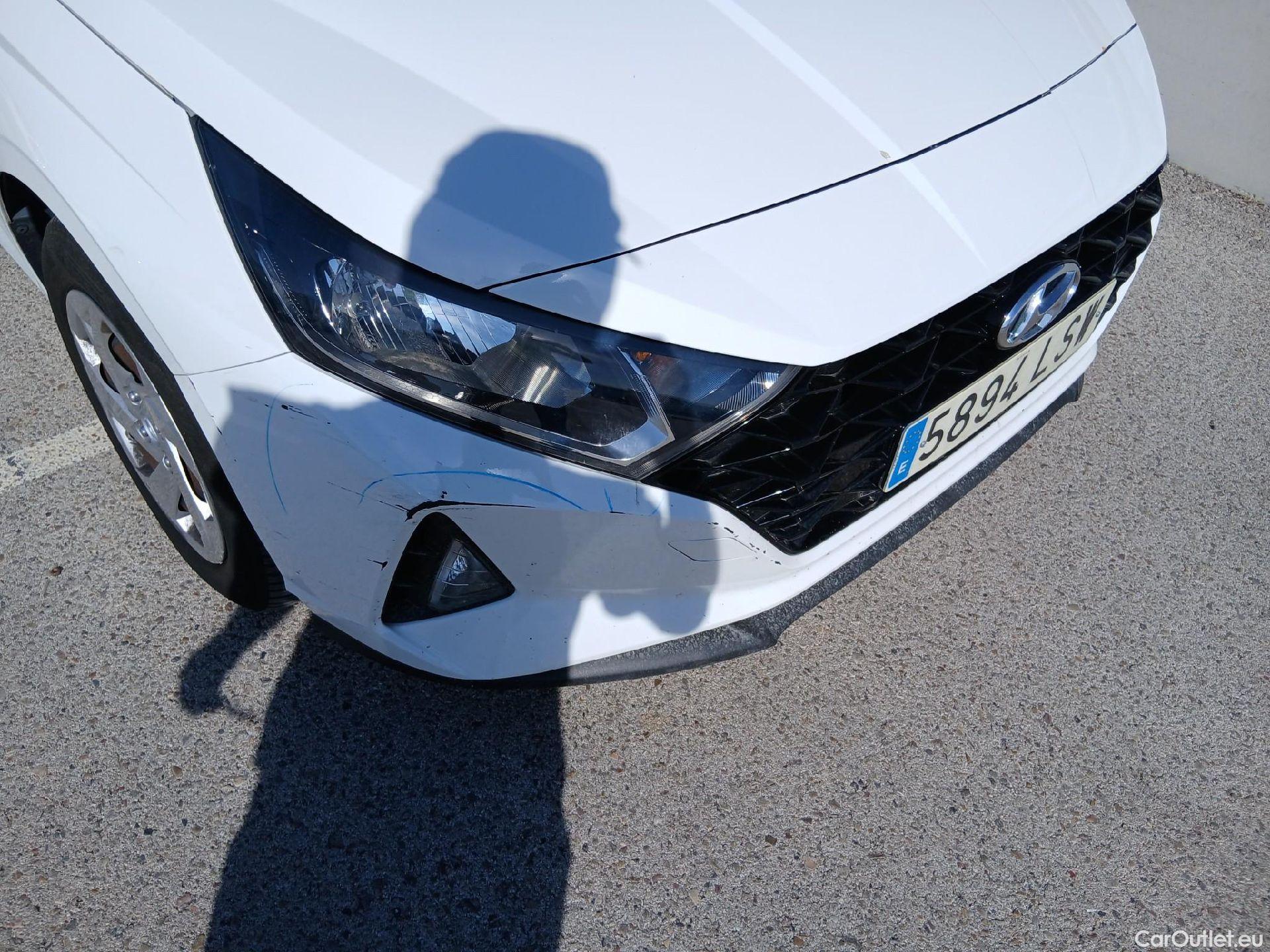  Hyundai  i20 HYUNDAI  / 5P / 1.0 TGDI 100 CV Essence #4