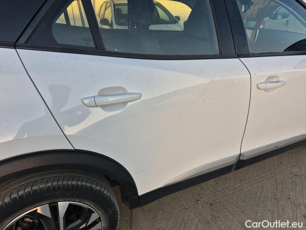  Peugeot  2008 PEUGEOT  / 2019 / 5P / todoterreno Allure BlueHDI 100 S&S BVM6 (AC) #12