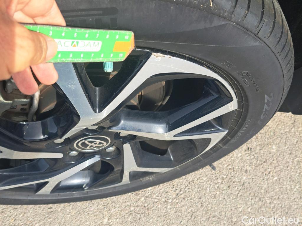 Toyota  C-HR TOYOTA  / 2019 / 5P / todoterreno 1.8 125H Advance #8