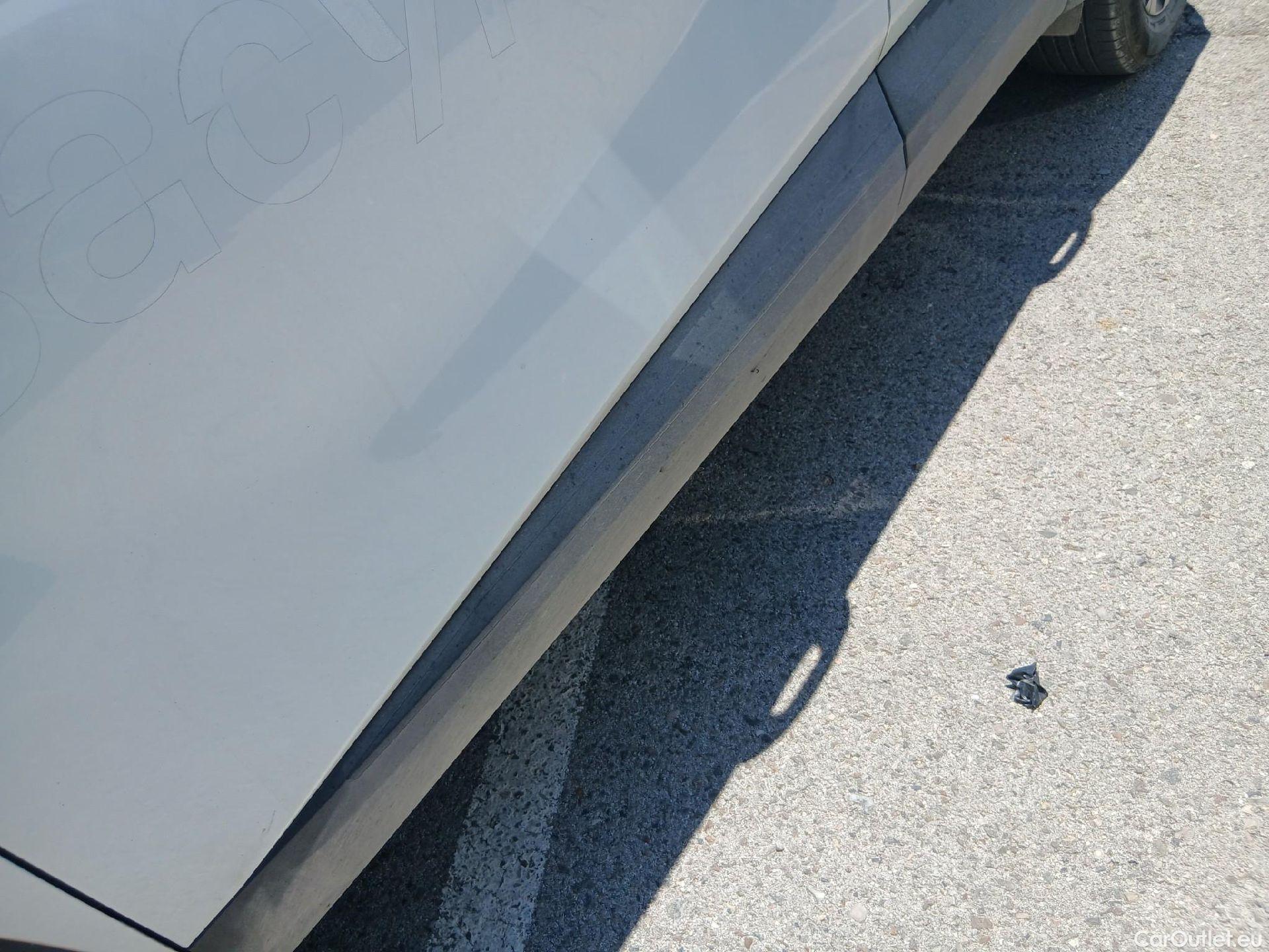  Renault  Captur RENAULT  / 2020 / 5P / todoterreno equilibre TCe 74 kW (100CV) GLP #13
