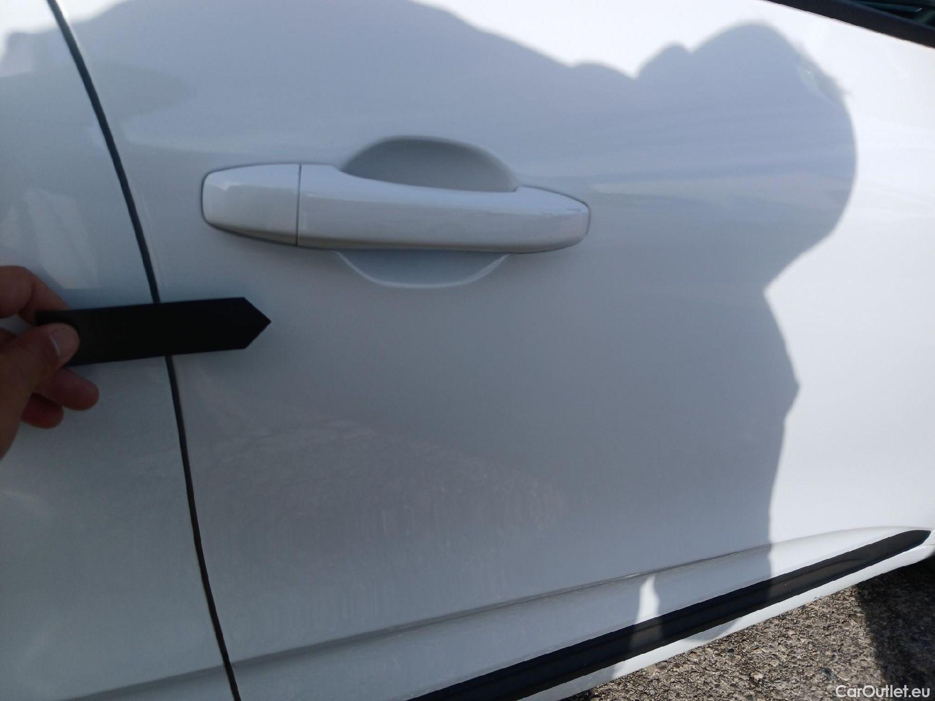  Renault  Clio RENAULT  / 2019 / 5P / berlina con portón Intens TCe 67 kW (91CV) (AC) #43