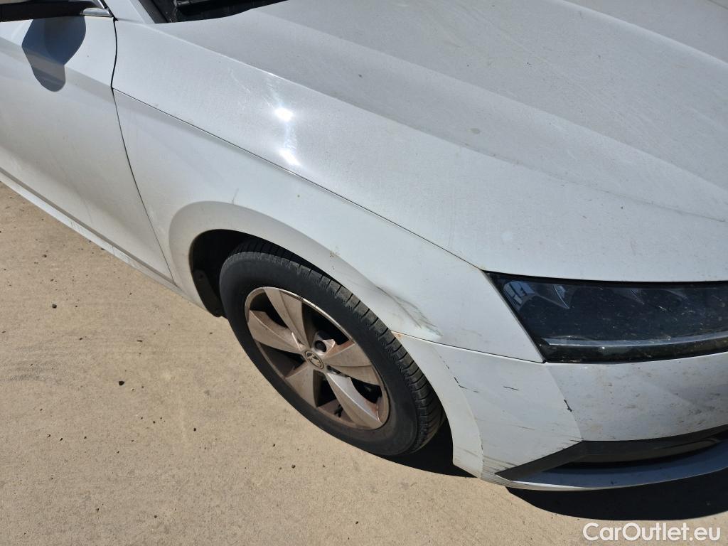  Skoda  Octavia SKODA  / 2020 / 5P / familiar Combi 1.0 TSI 81kW(110CV) DSG mHEV Ambi. #5