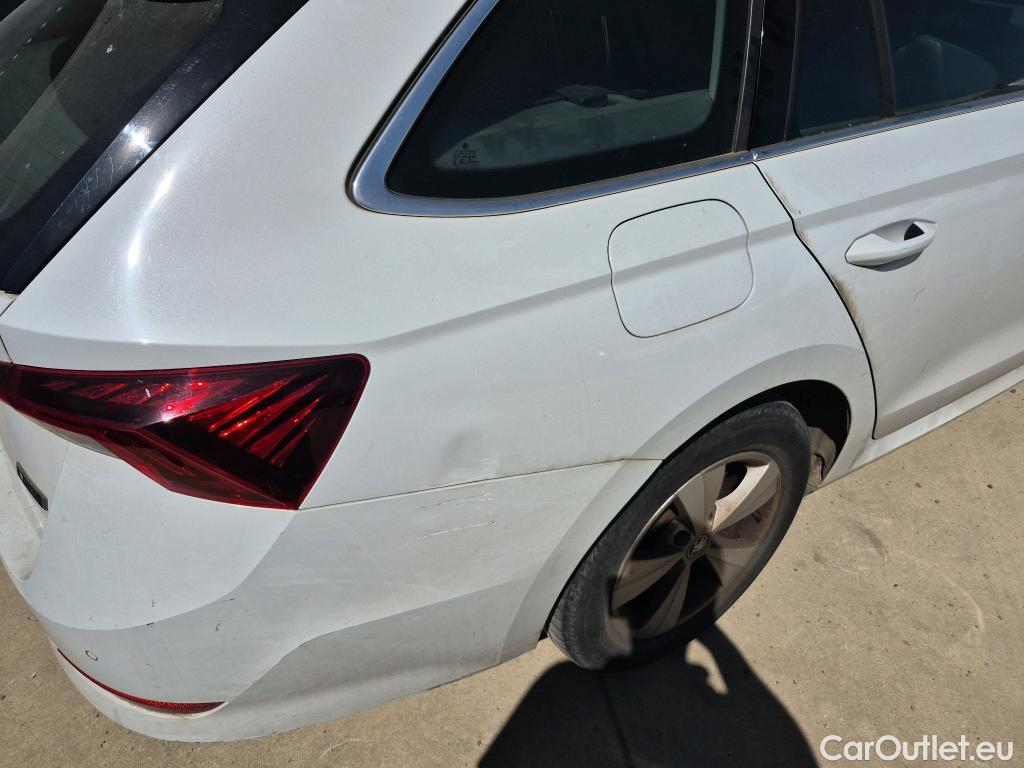  Skoda  Octavia SKODA  / 2020 / 5P / familiar Combi 1.0 TSI 81kW(110CV) DSG mHEV Ambi. #1