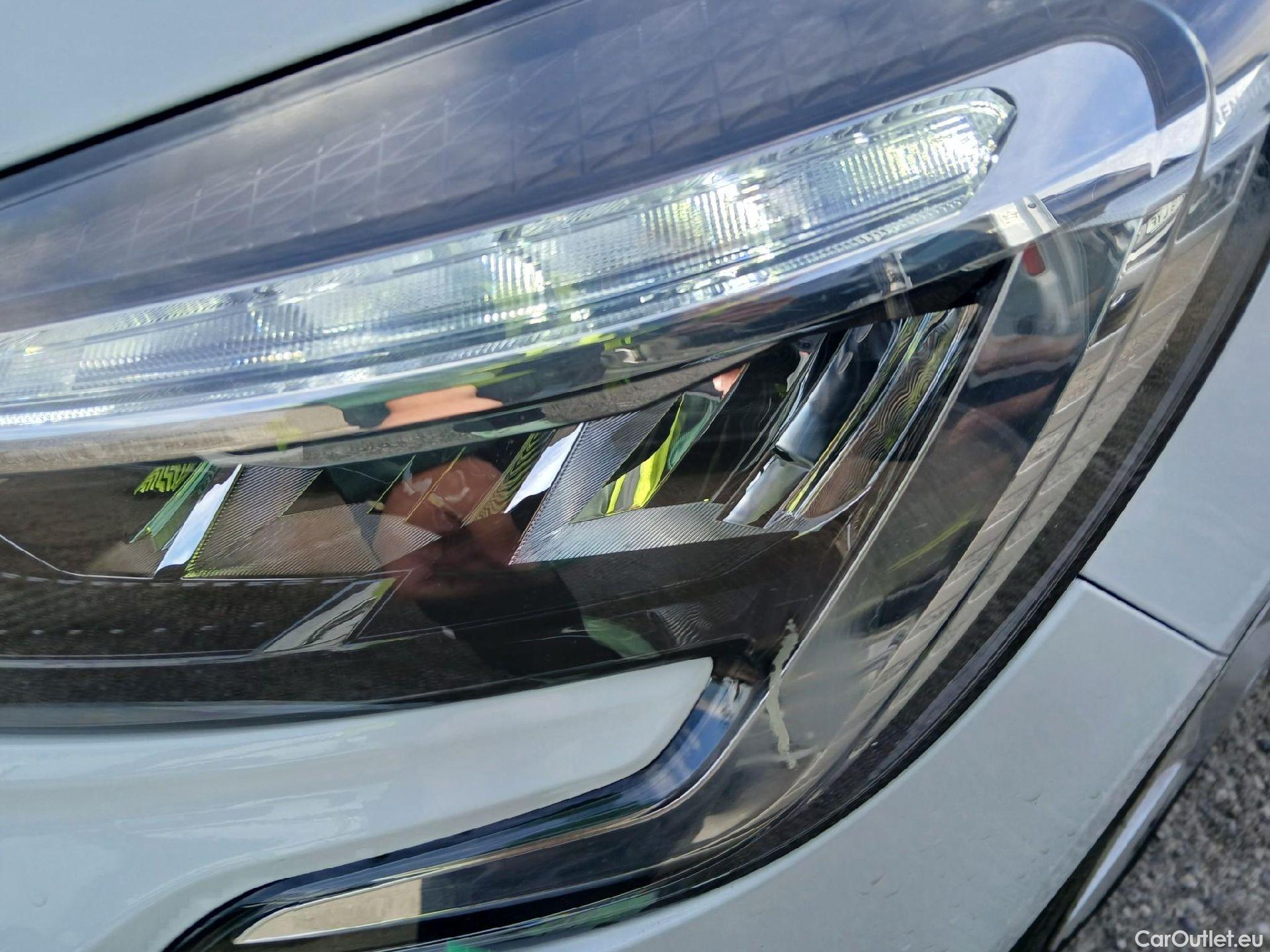  Renault  Clio RENAULT  / 2019 / 5P / berlina con portón Intens TCe 67 kW (91CV) (AC) #11