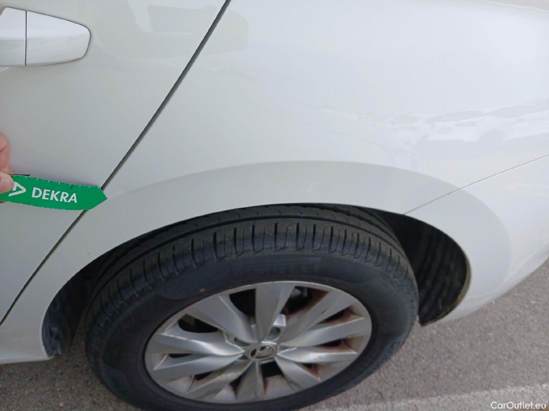  Skoda  KAMIQ SKODA -SUV 1.0 TSI 110 CV DSG Ambition  #10