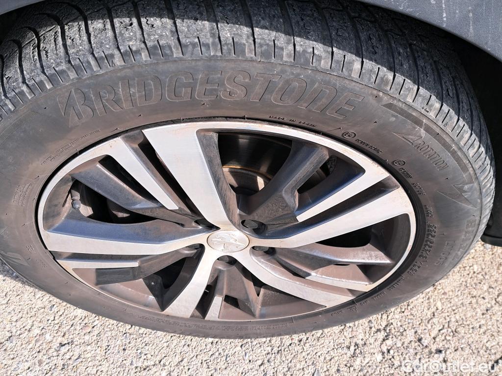  Peugeot  3008 Peugeot  / 5P / 1.5 BlueHDi 130 CV Allure EAT8 #5