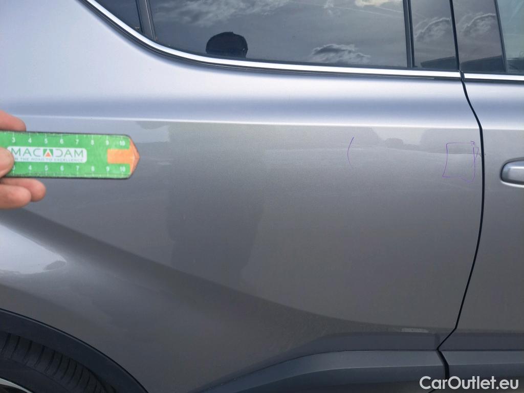  Toyota  C-HR TOYOTA  / 2019 / 5P / todoterreno 1.8 125H Advance #9