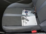  Peugeot  2008 PEUGEOT  / 2019 / 5P / todoterreno Allure BlueHDI 100 S&S BVM6 (AC) #9