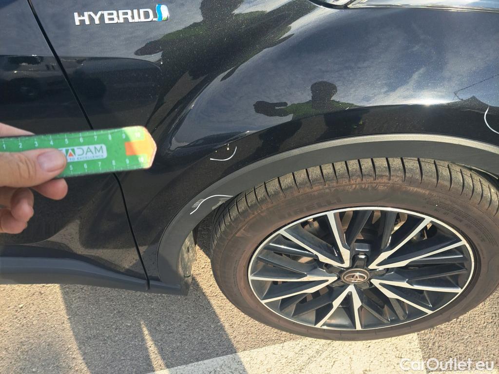  Toyota  C-HR TOYOTA  / 2019 / 5P / todoterreno 2.0 180H Style #50