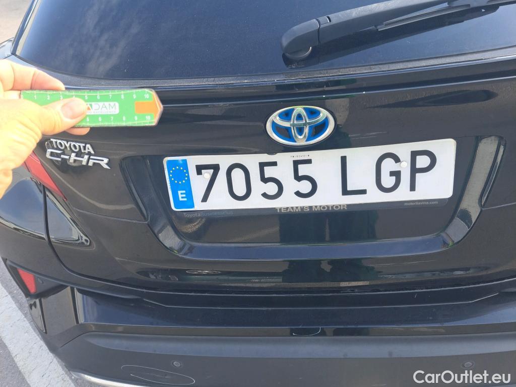  Toyota  C-HR TOYOTA  / 2019 / 5P / todoterreno 2.0 180H Style #10