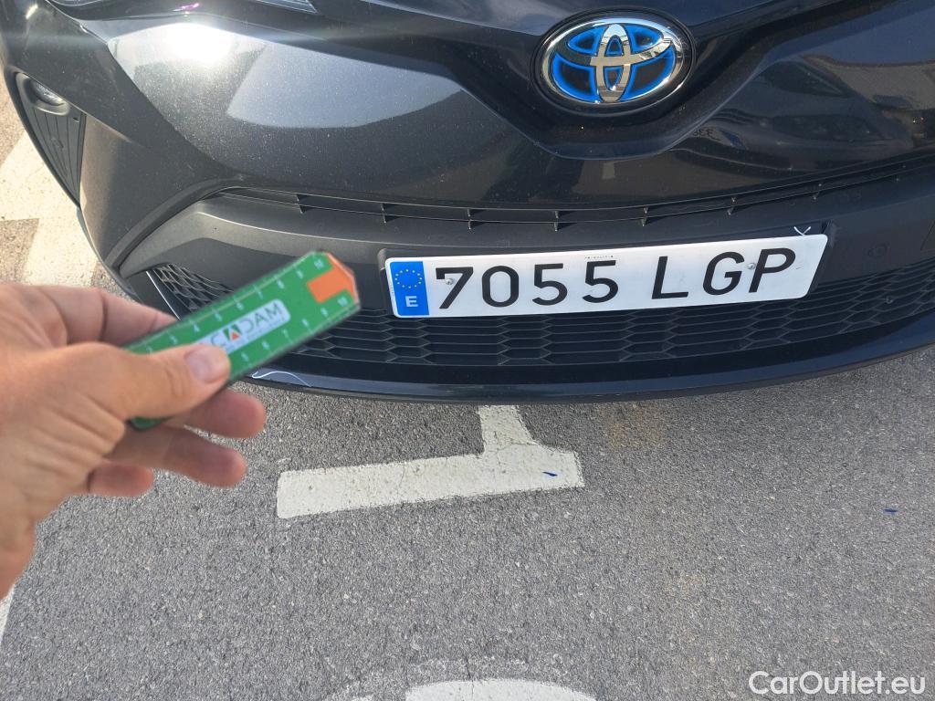  Toyota  C-HR TOYOTA  / 2019 / 5P / todoterreno 2.0 180H Style #16