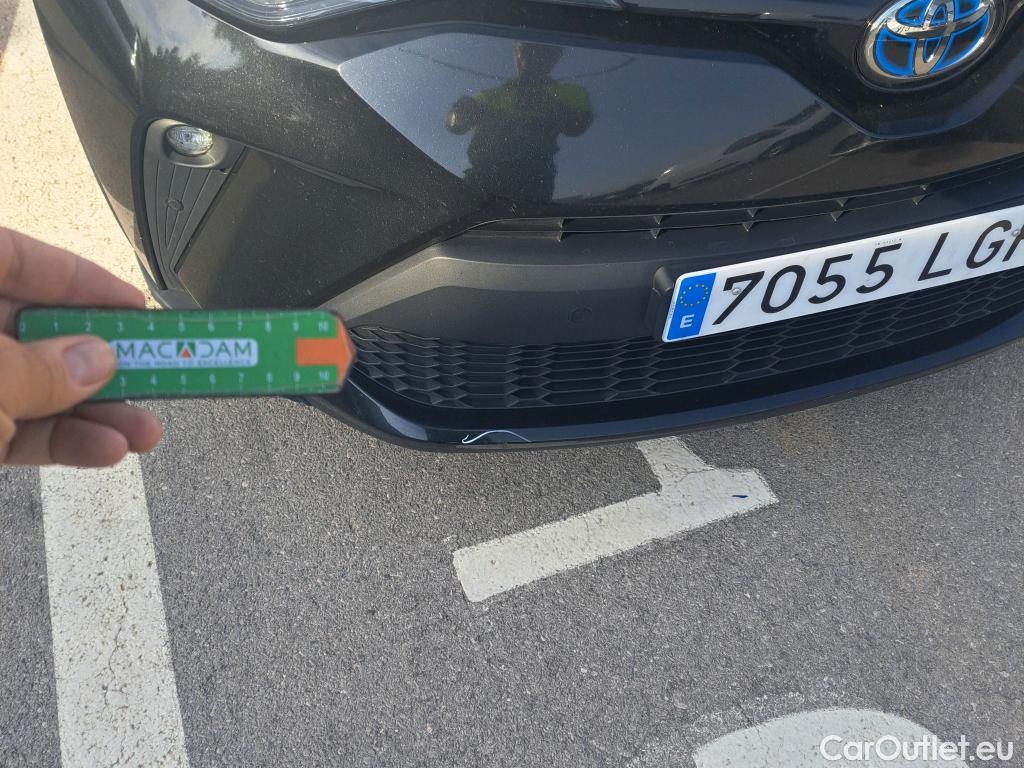  Toyota  C-HR TOYOTA  / 2019 / 5P / todoterreno 2.0 180H Style #34