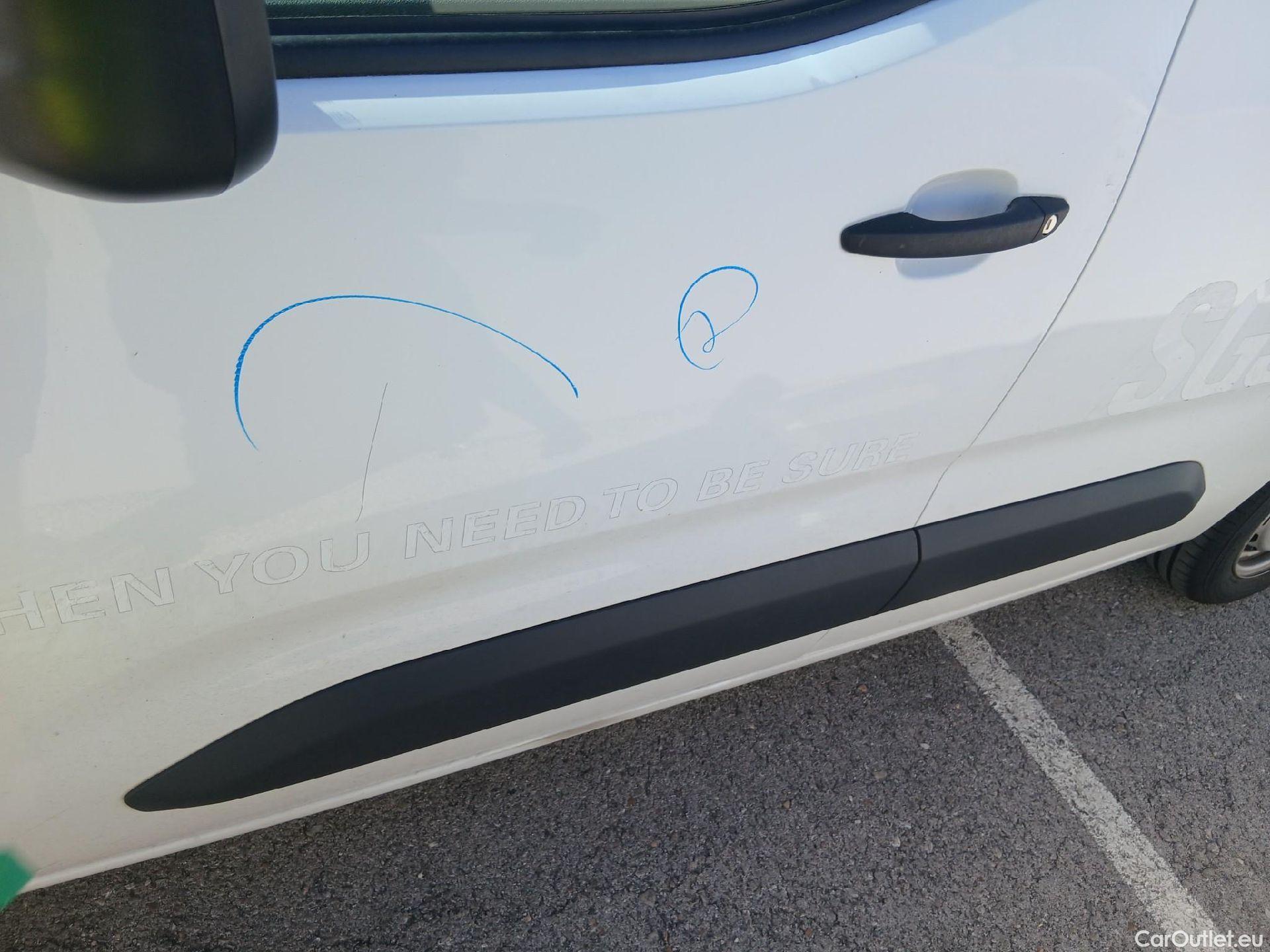  Citroen  Berlingo CITROEN  / 3P / Talla M BlueHDi 100 CV CONTROL #17