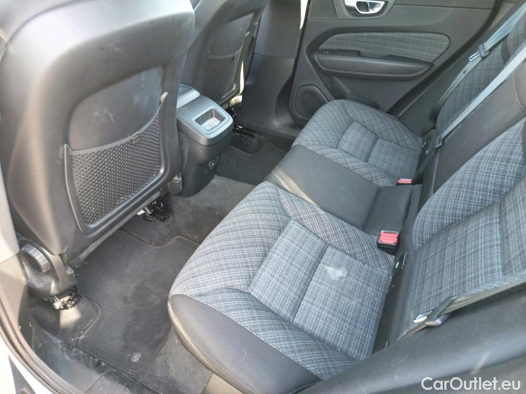  Volvo  XC60 VOLVO  / 2017 / 5P / todoterreno 2.0 B4 D Core Auto #2